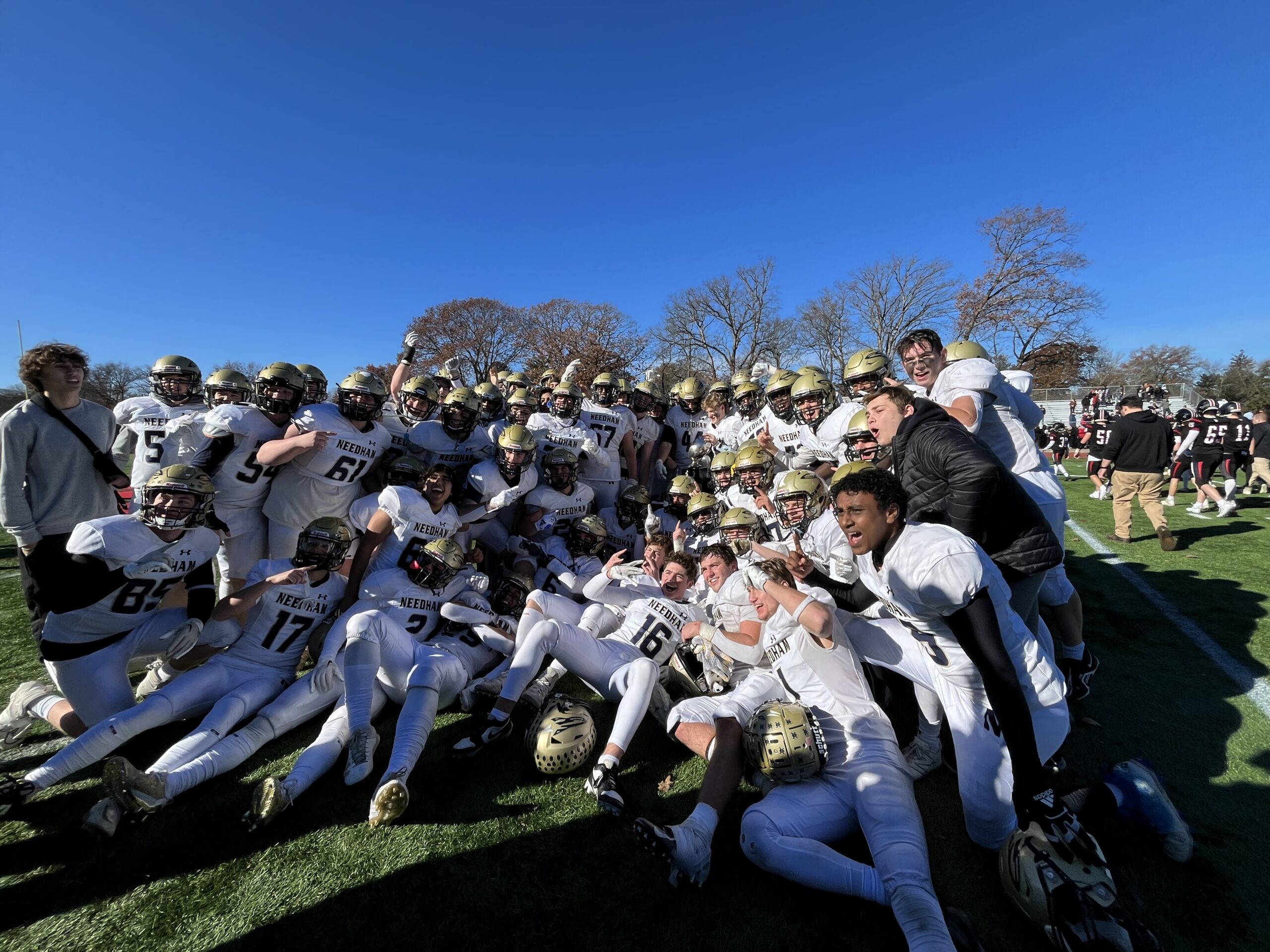 Needham 21, Wellesley 7 Rockets beat Raiders on Thanksgiving for