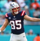 Patriots lock up veteran tight end Hunter Henry with two-year extension